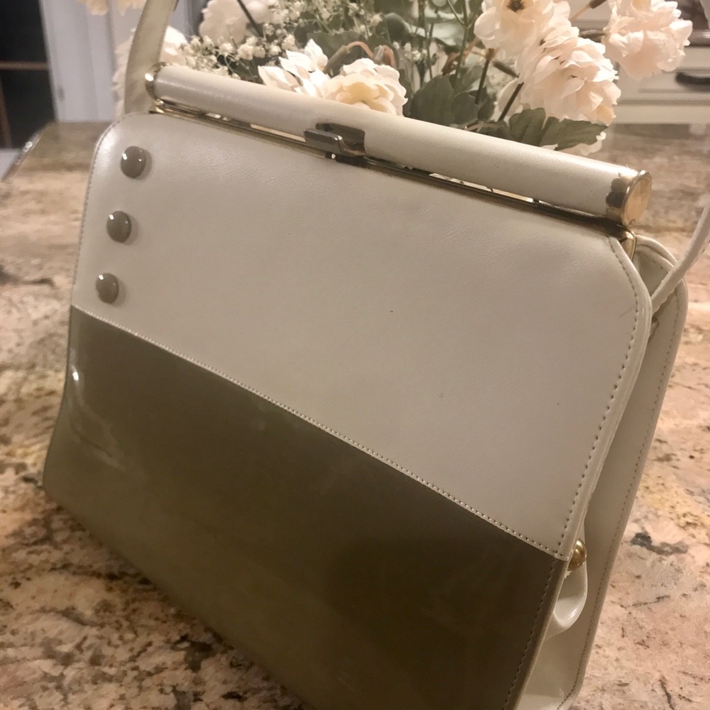 Vintage 1960’s naturalizer handbag